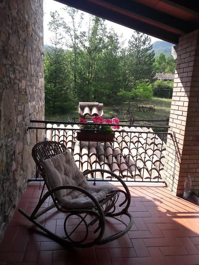 Refurbished 3 Bedroom Farmhouse In Emilia Piacenza